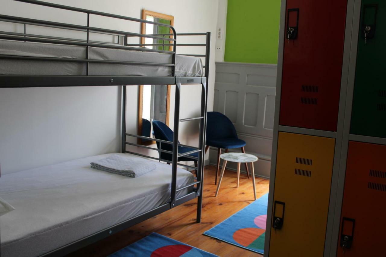 By Doors Hostel Porto Bagian luar foto